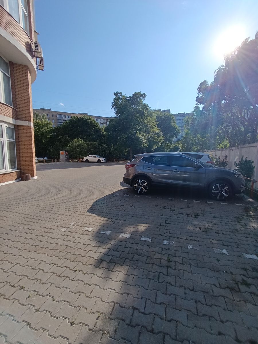 1835984370465579
