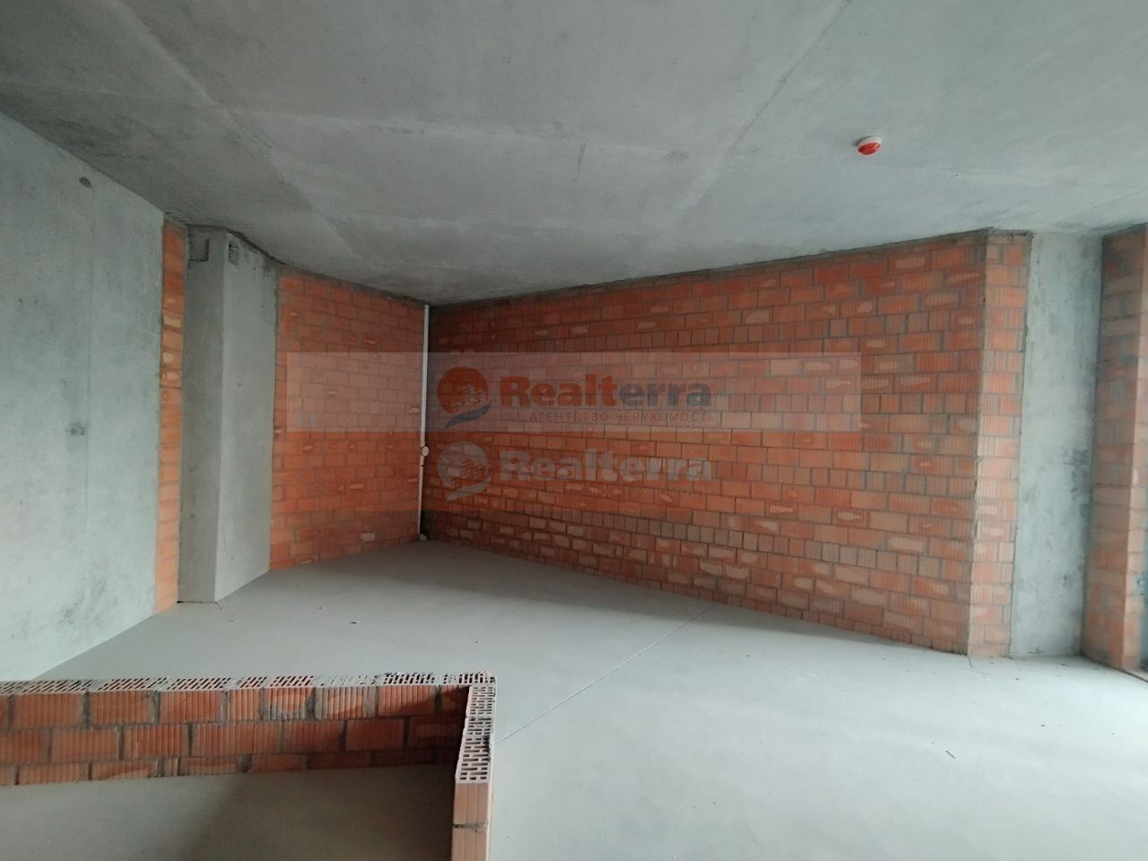 1837177043105579