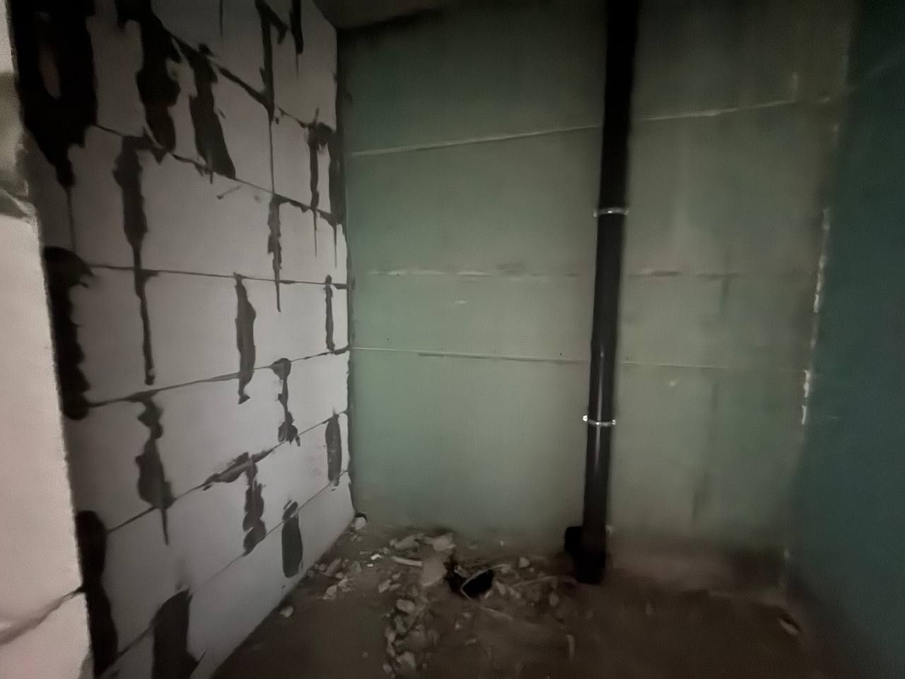 1828293586136058