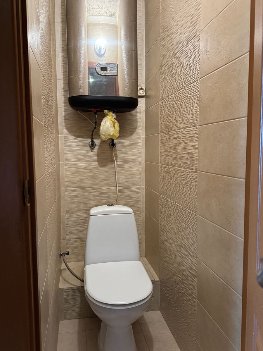 1830583380764581