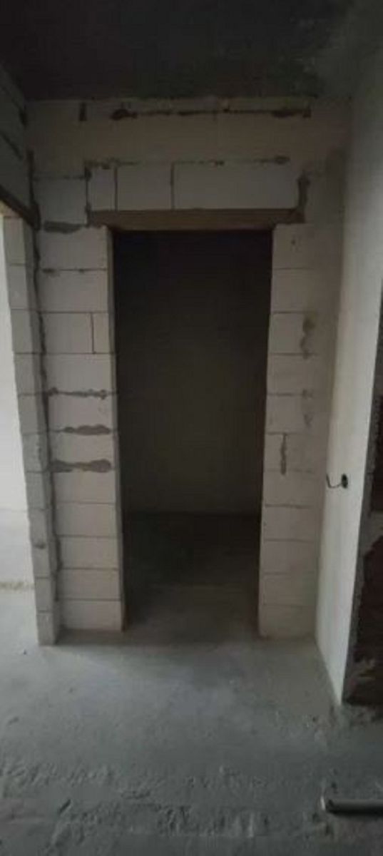 1833815436730581