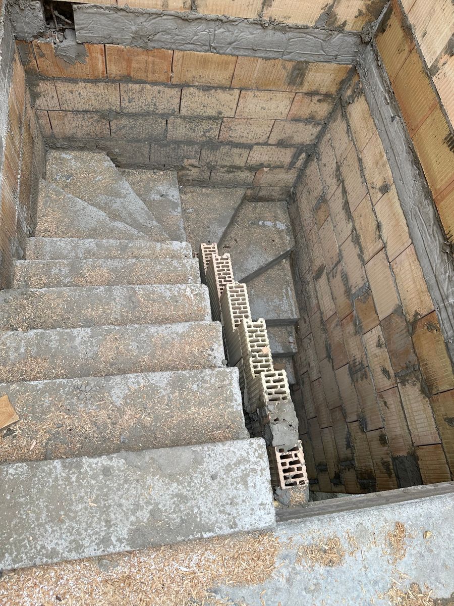 1838880627224581