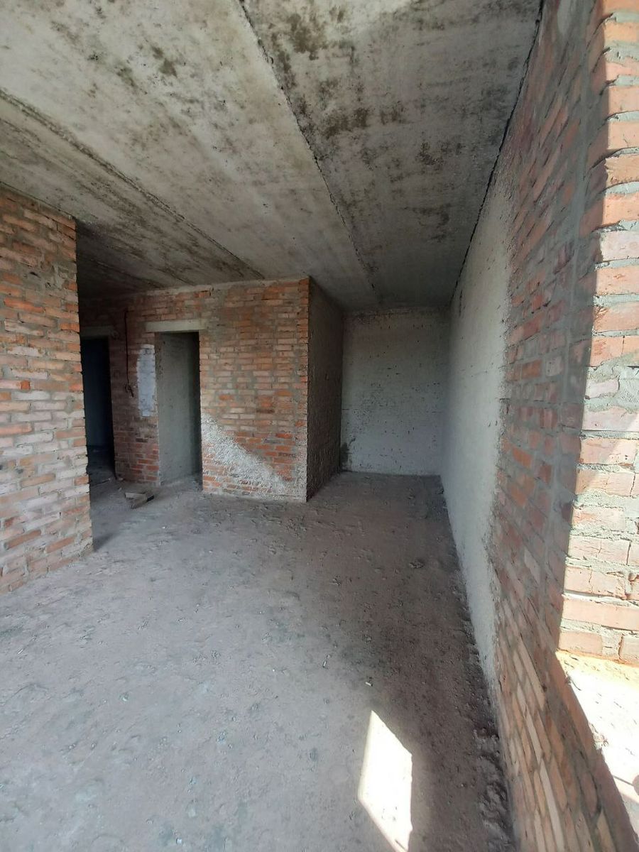 1835745599750583