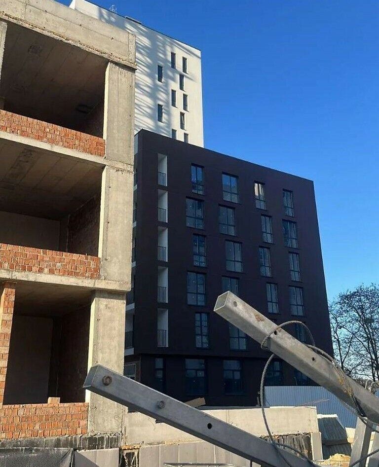 1835908581382583