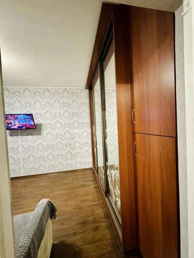 1835254775733584