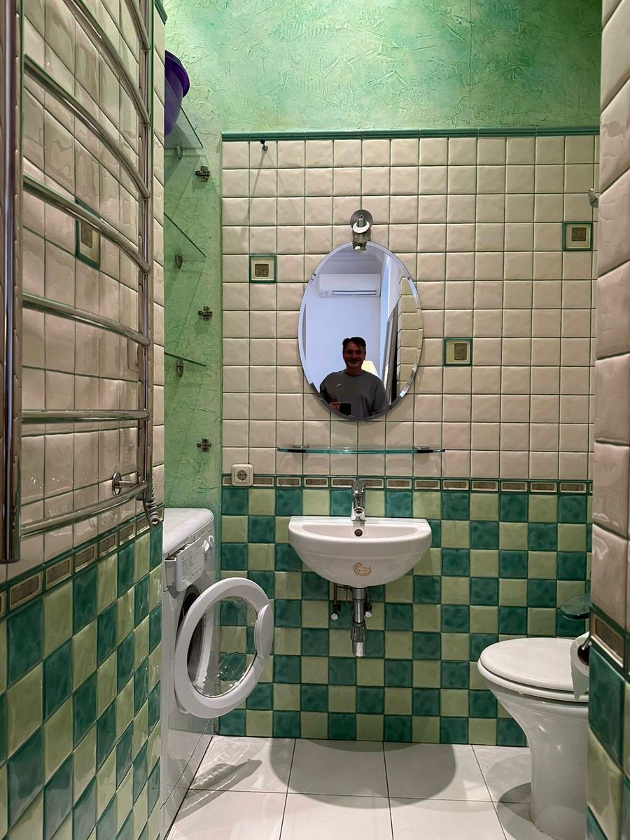 1838593167427584
