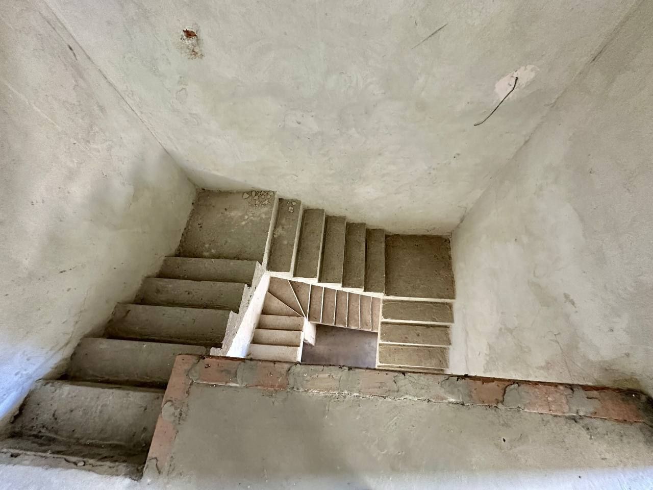 1835886333763586