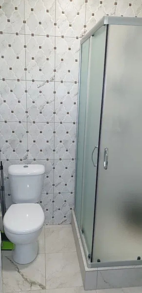 1832262537870587