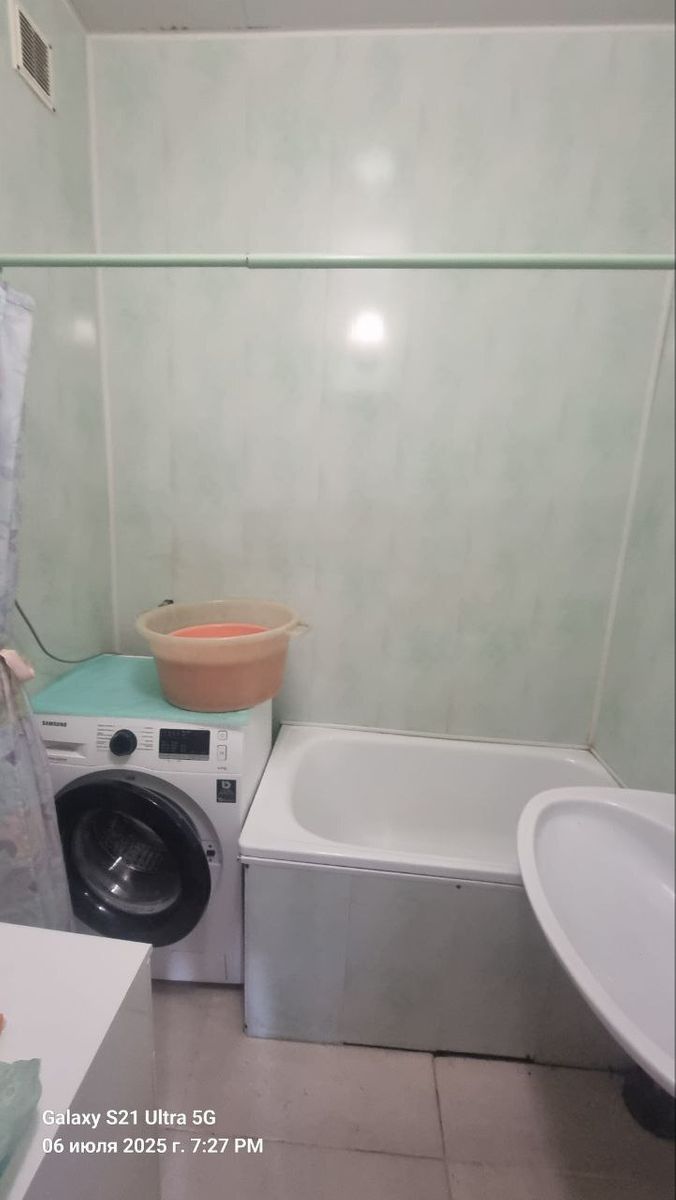 1840887958928587