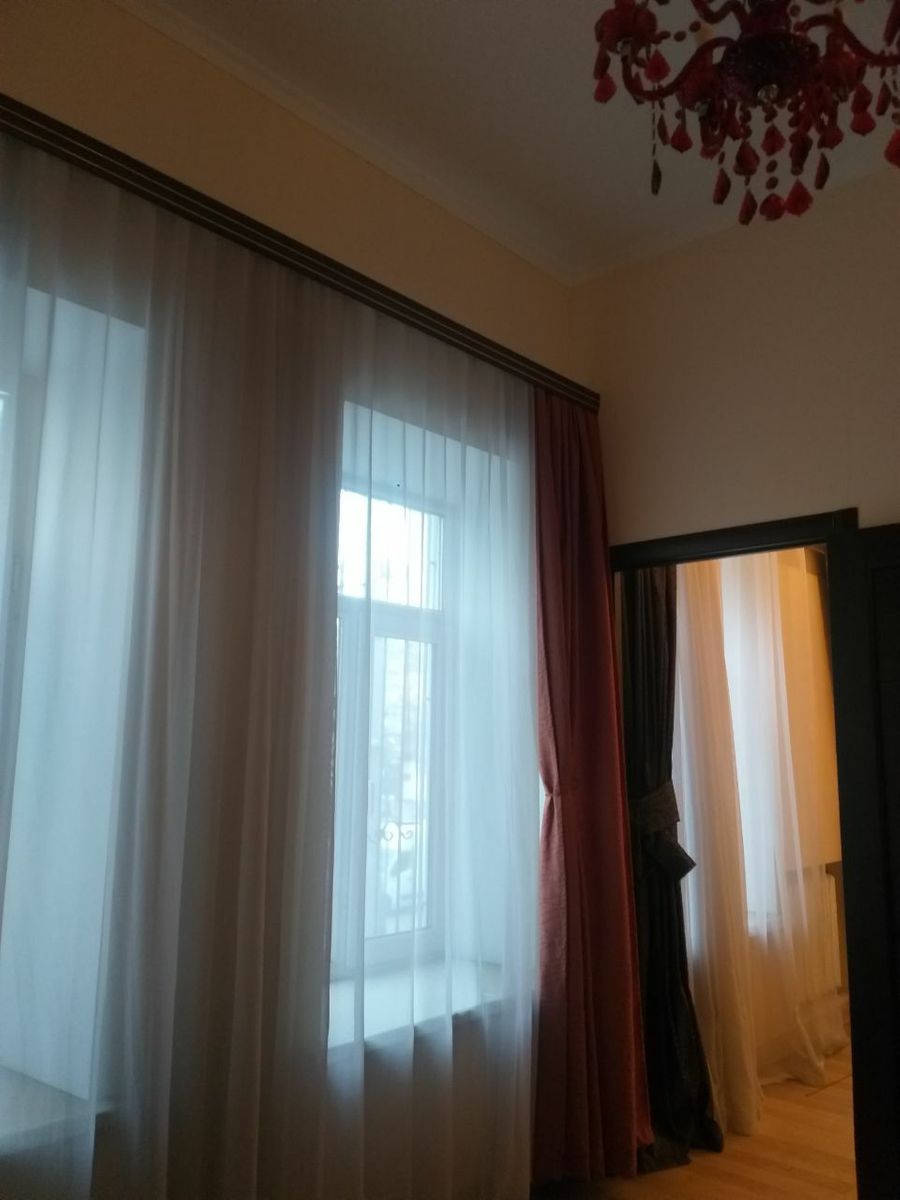 1833910476883588