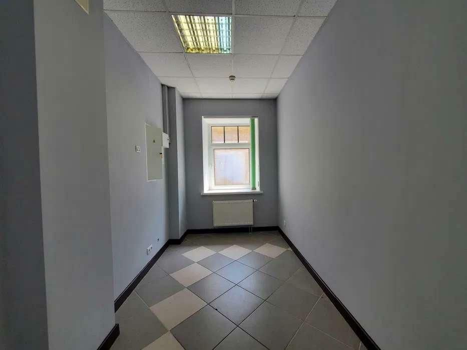 1835802575106588