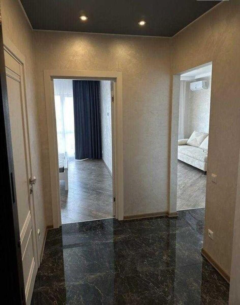 1839080923685589