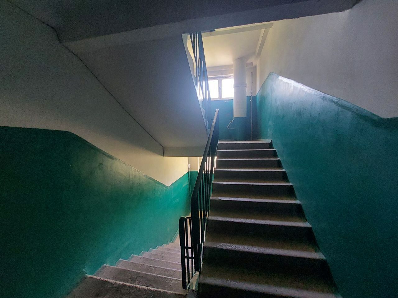 1827740957872059