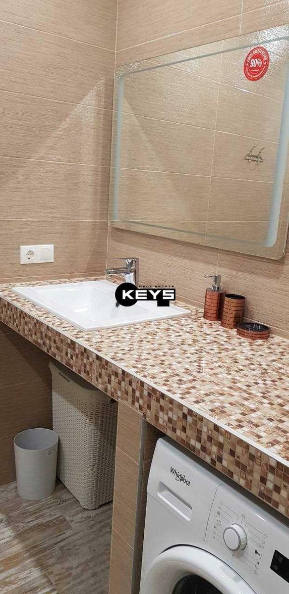 1835885857119059
