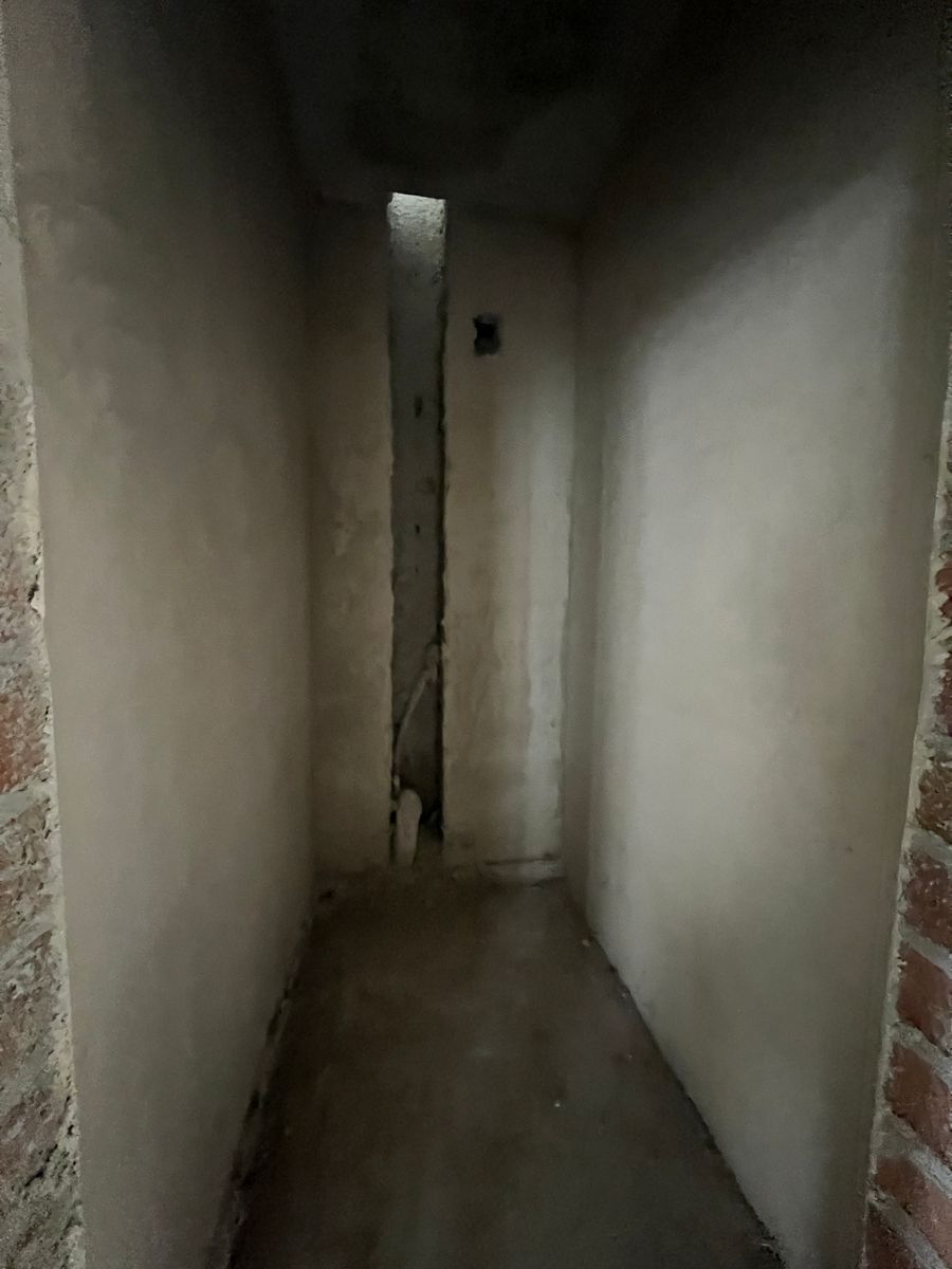 1832561776317590
