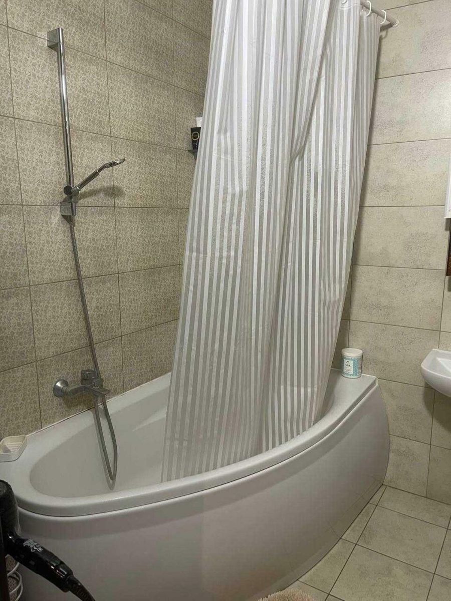 1837064393323591
