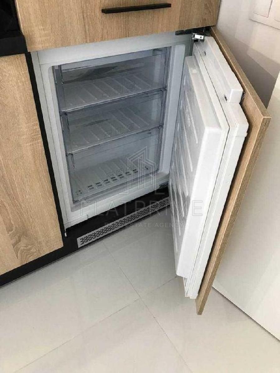 1837163592193591
