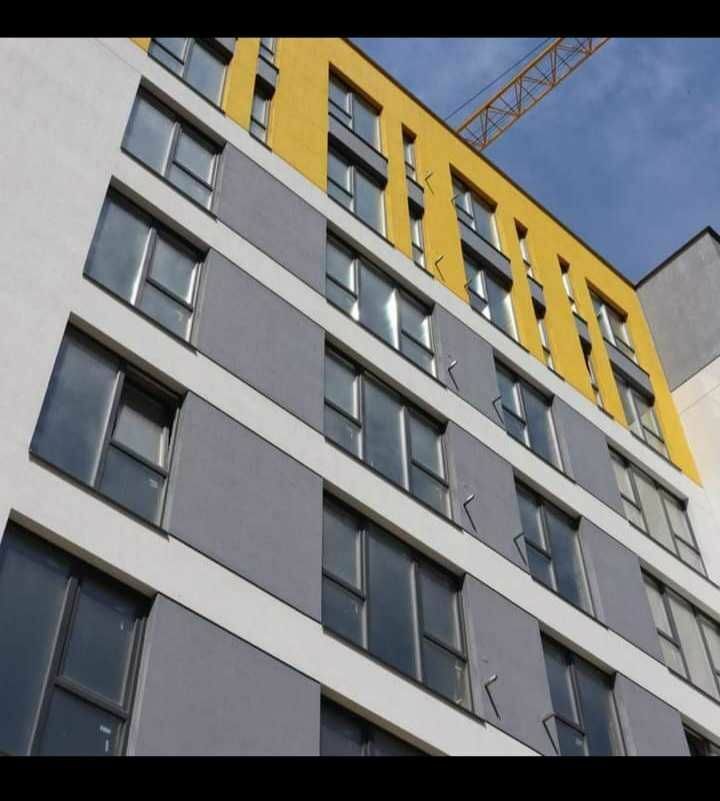 1832934050597592
