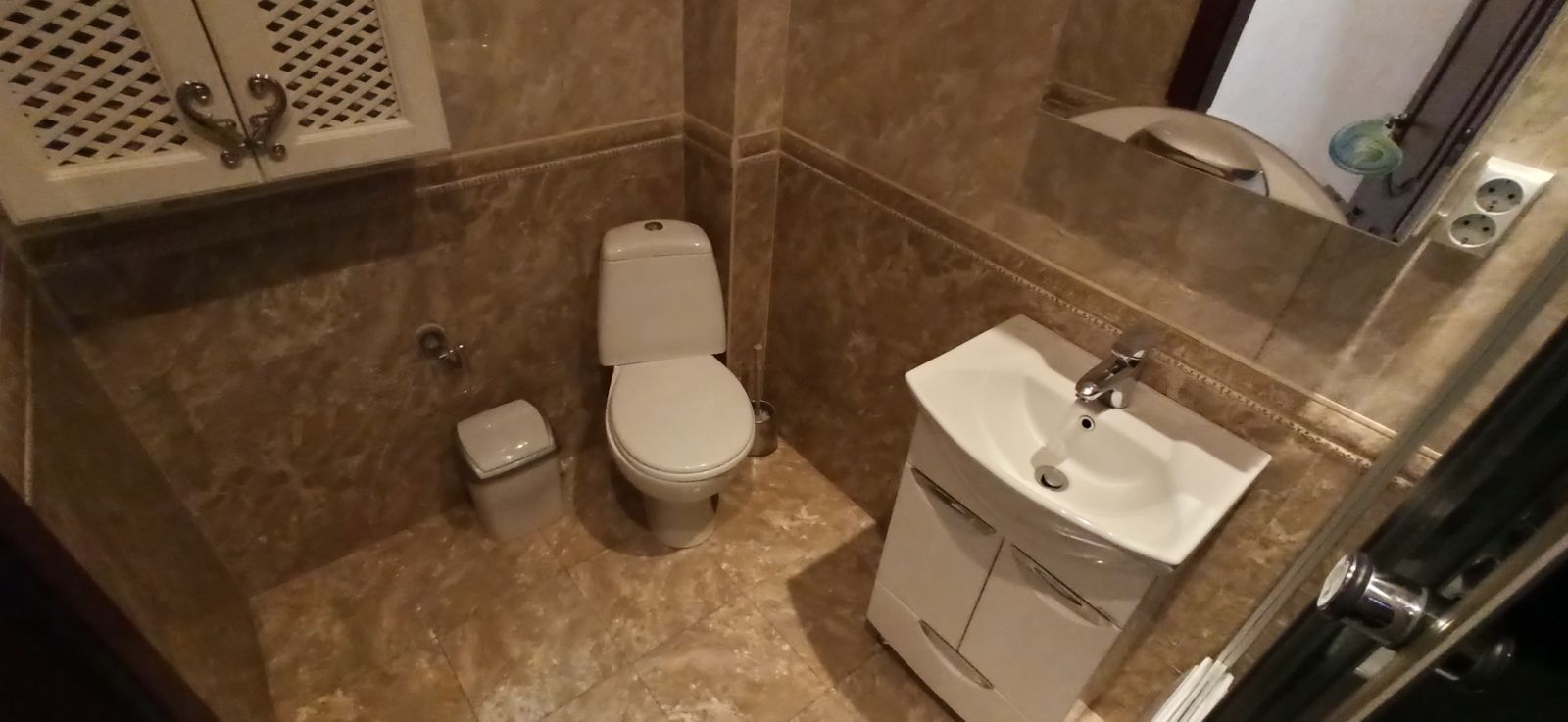 1835341387180592
