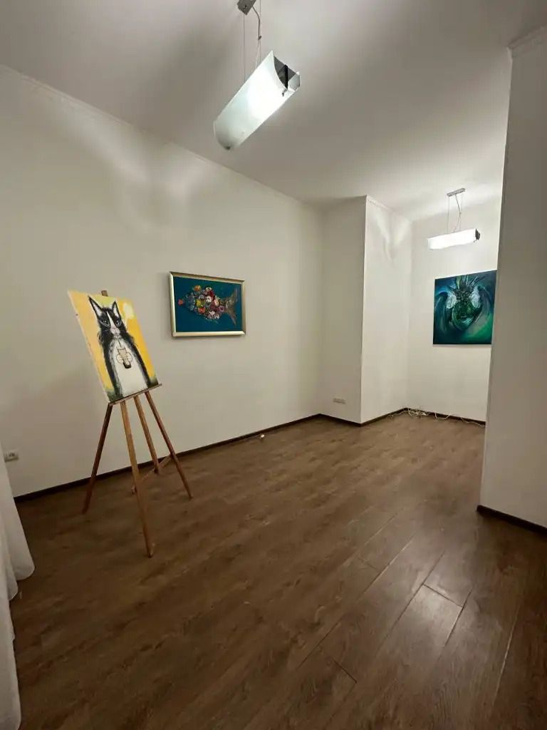 1837718741757592