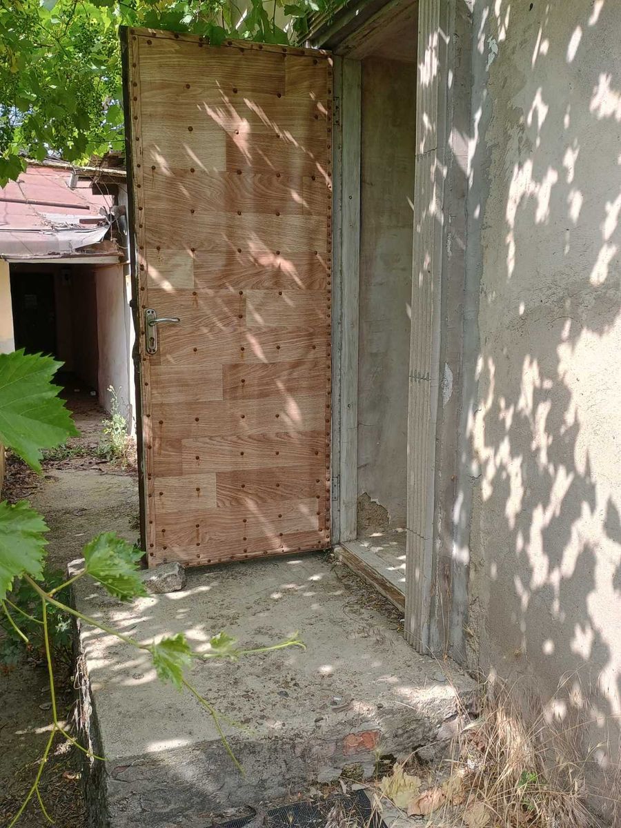 1836369744247593