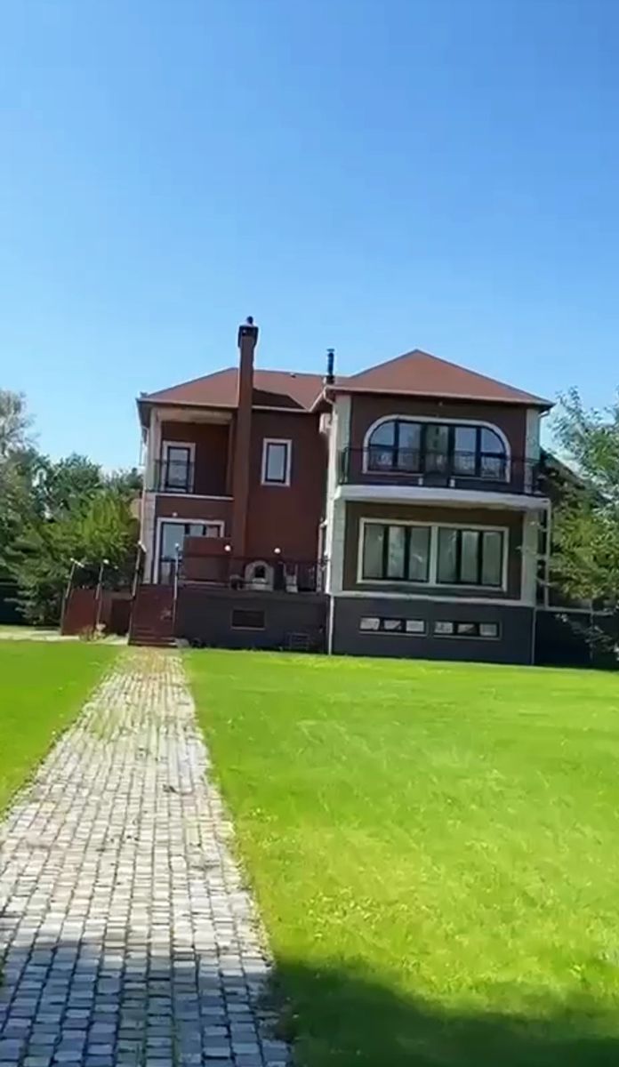 1834277750060594