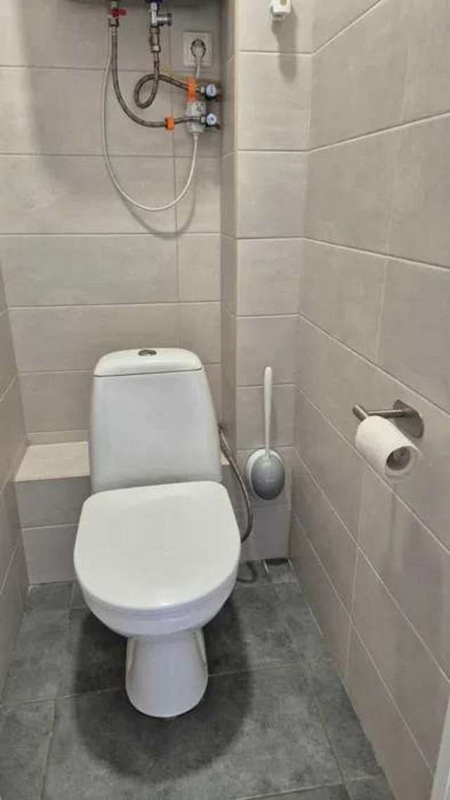 1835253252017596