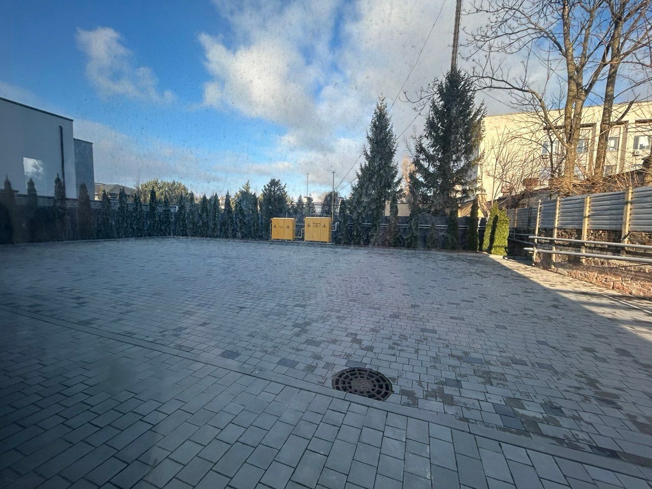 1830823373683597