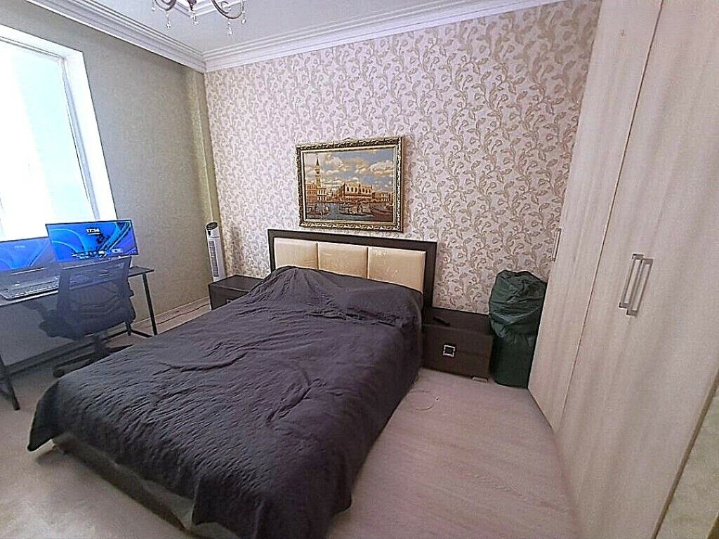 1830866386863597