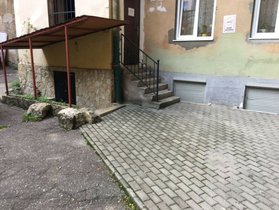 1834719546594599