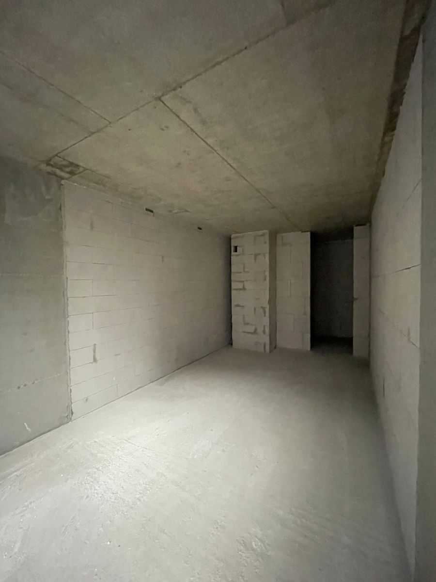 1828498606520600