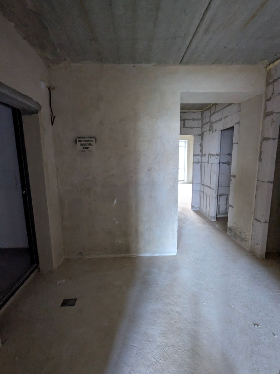 1826567651749601