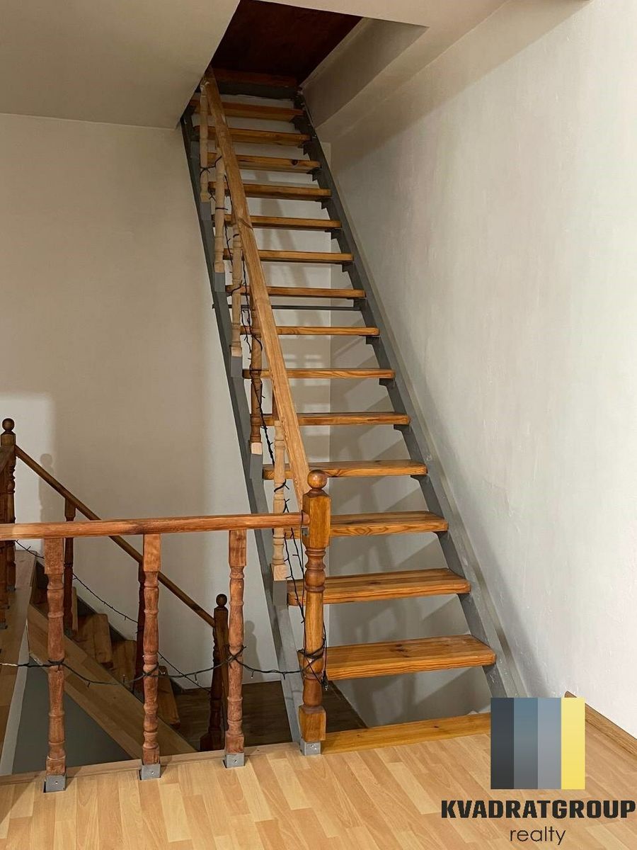 1835457348597603