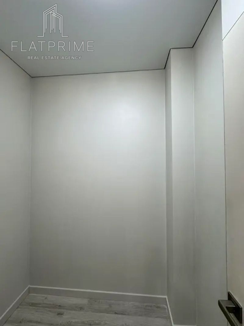 1834554658682604