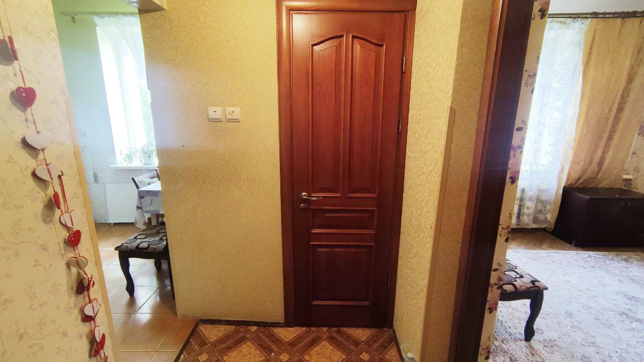 1832802786336605