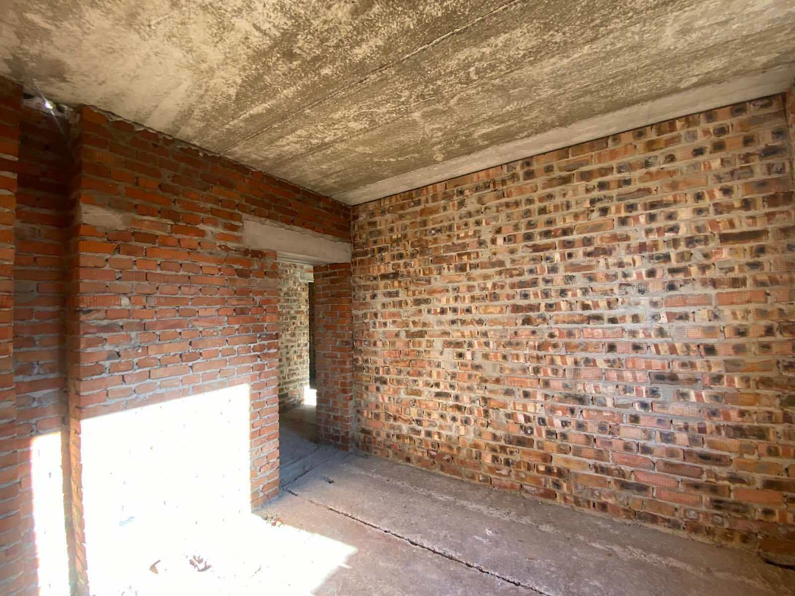 1817602281850606