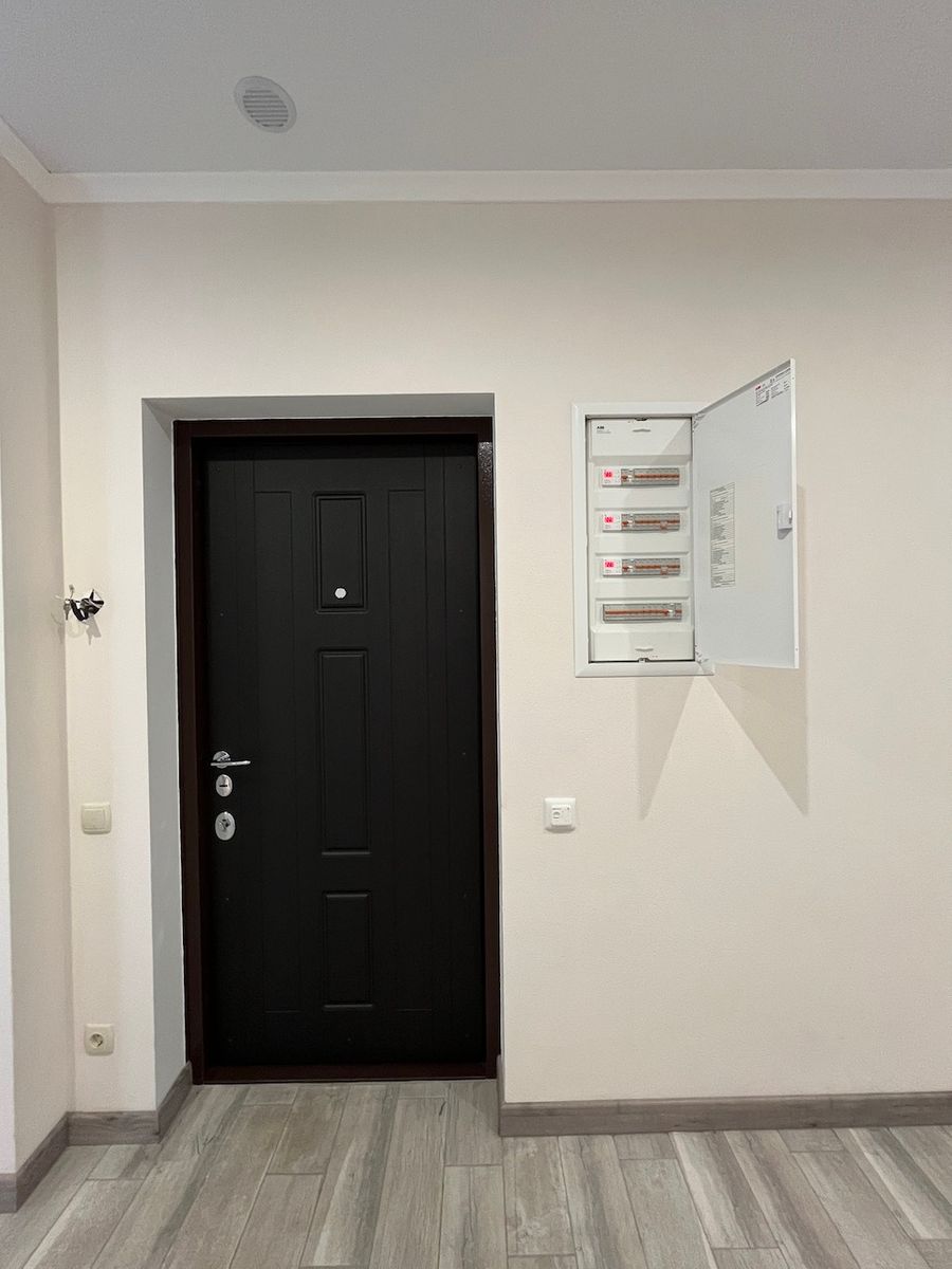 1837700513413606