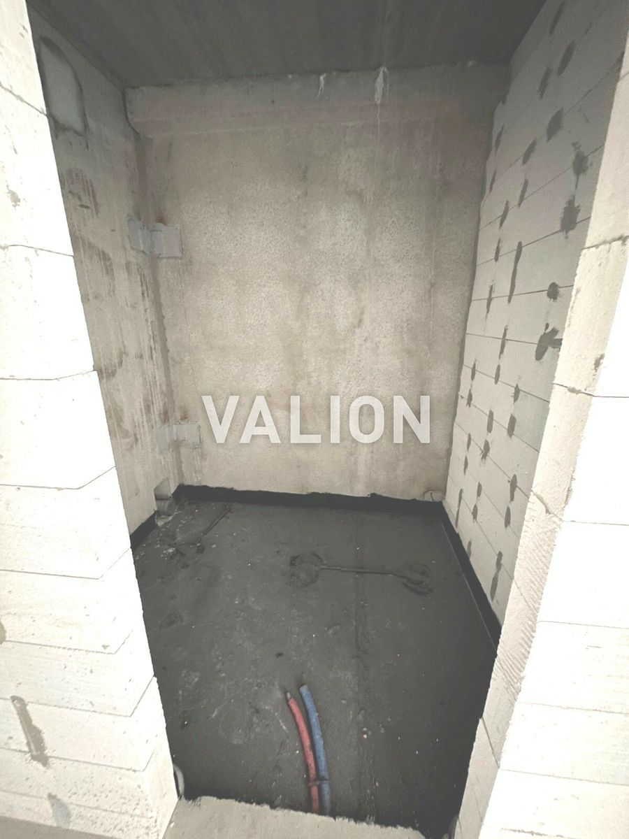 1833264556561608