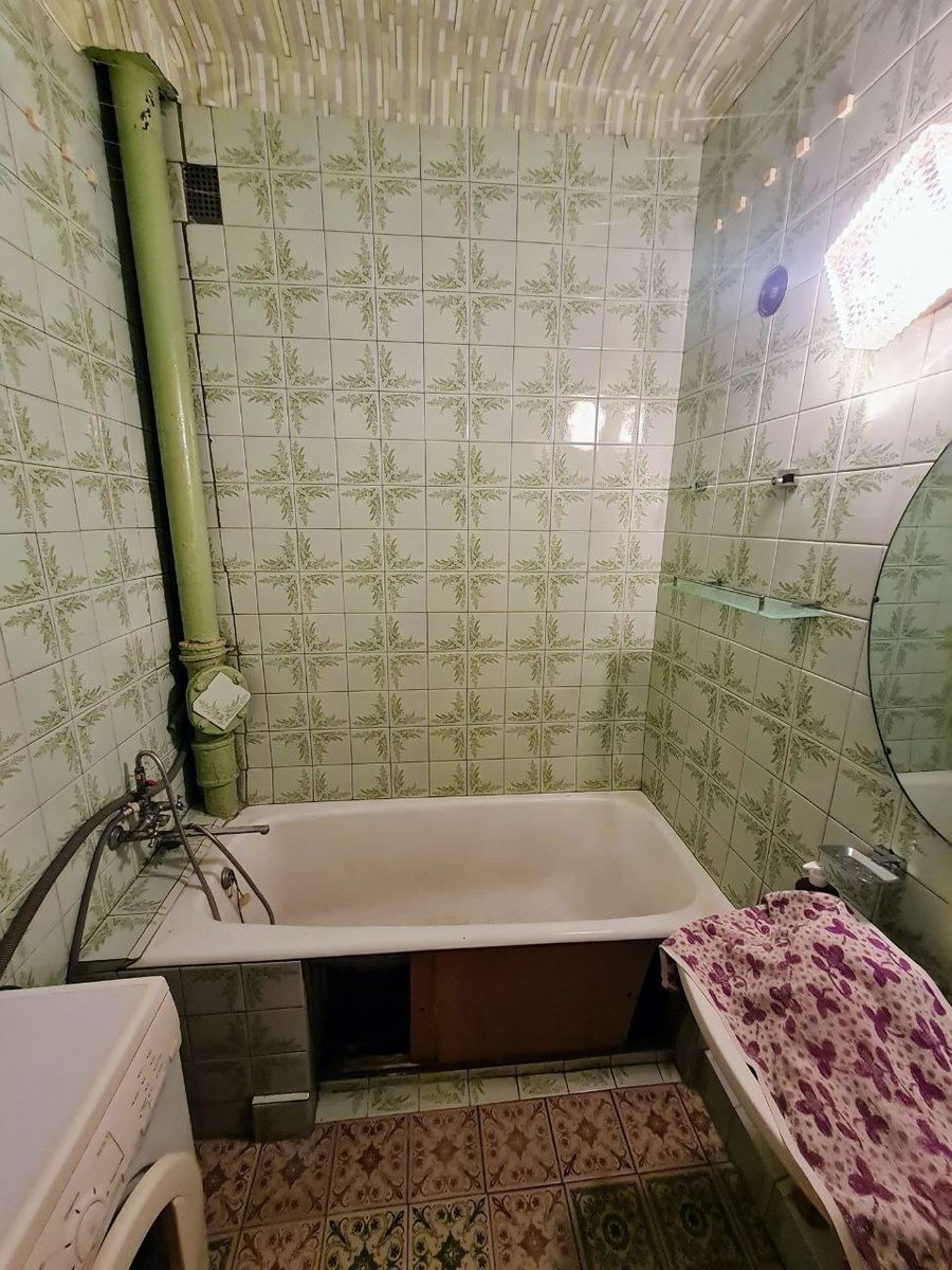 1750486477103610