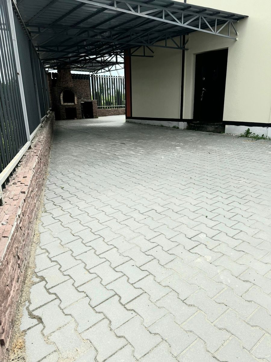 1838986331309610