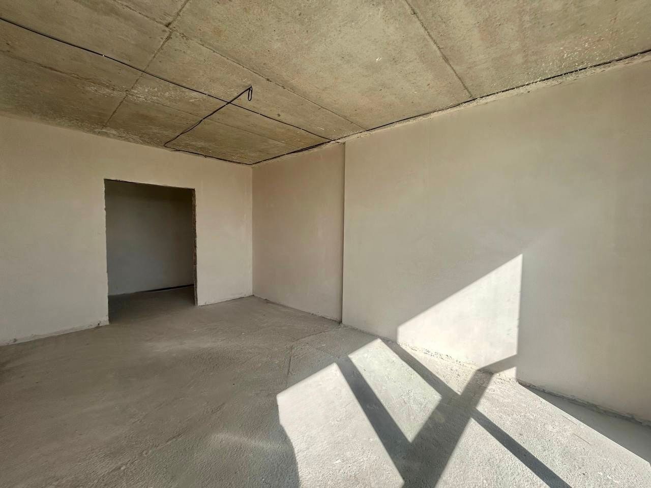 1831908776828611
