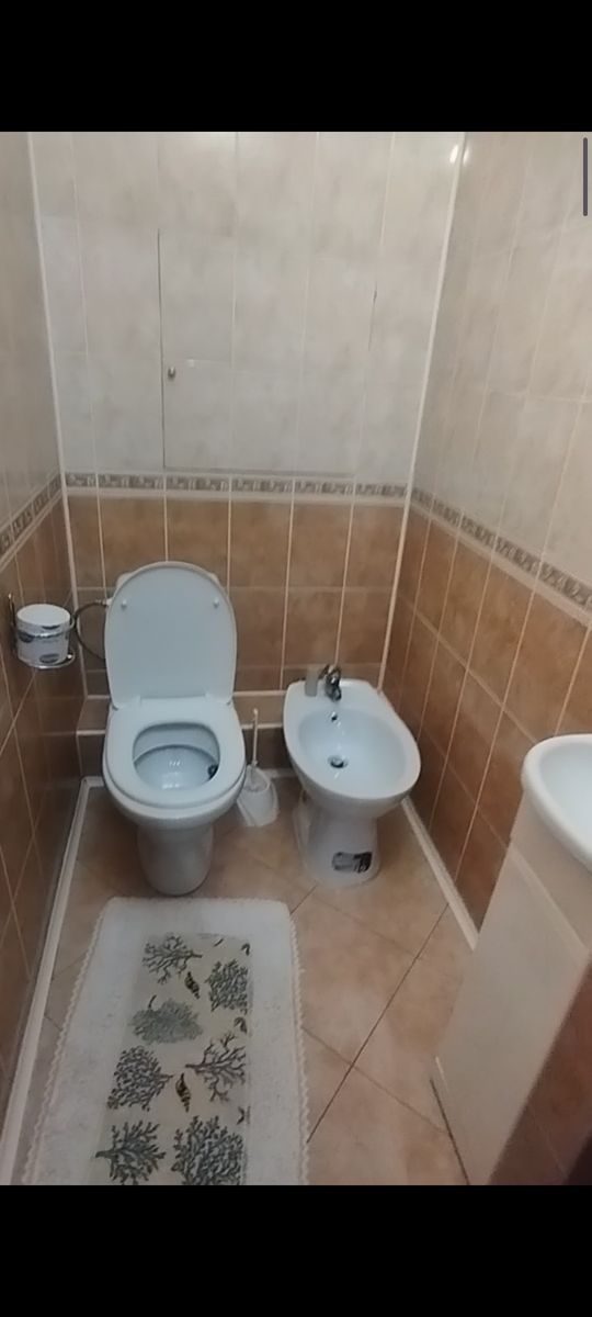 1833929478578611
