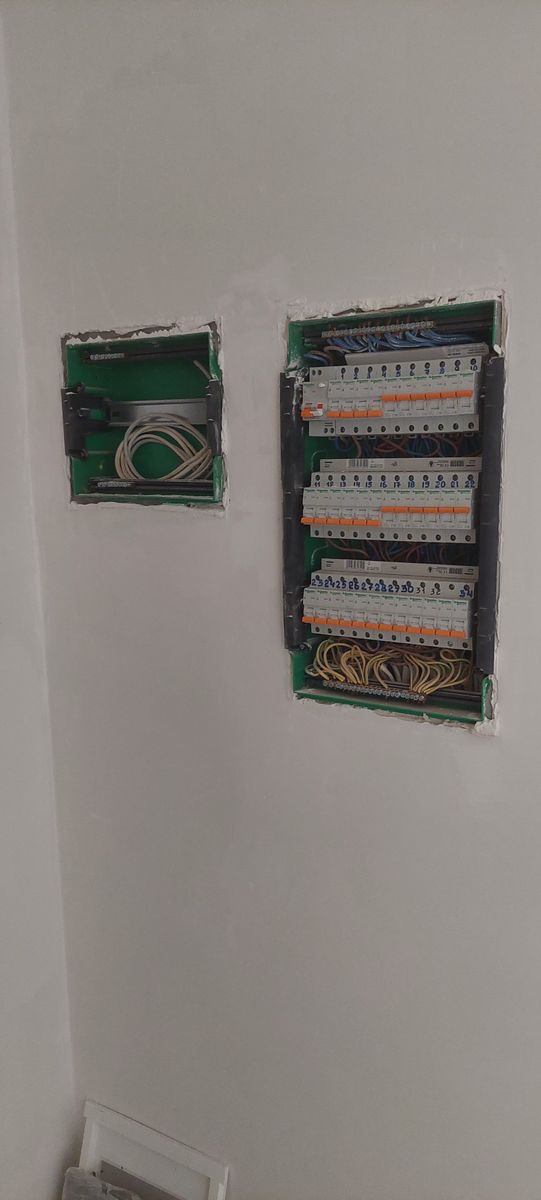 1842400075091611