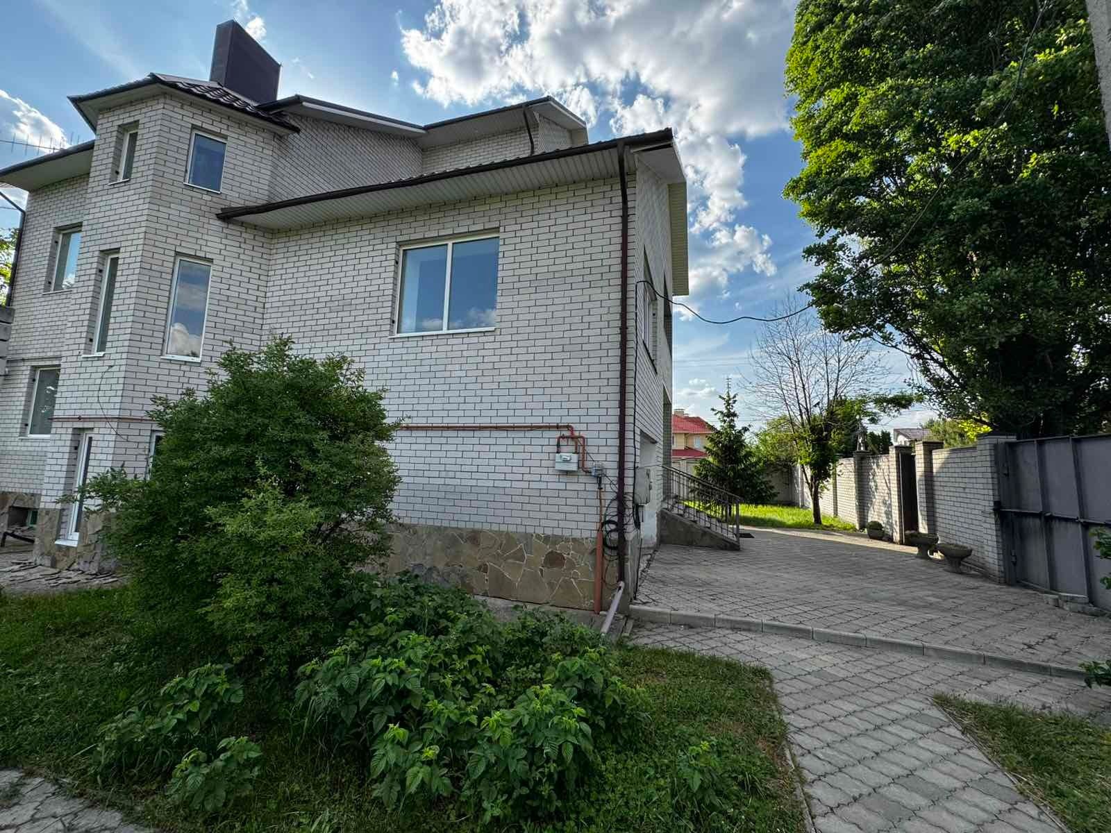 1833450483452615