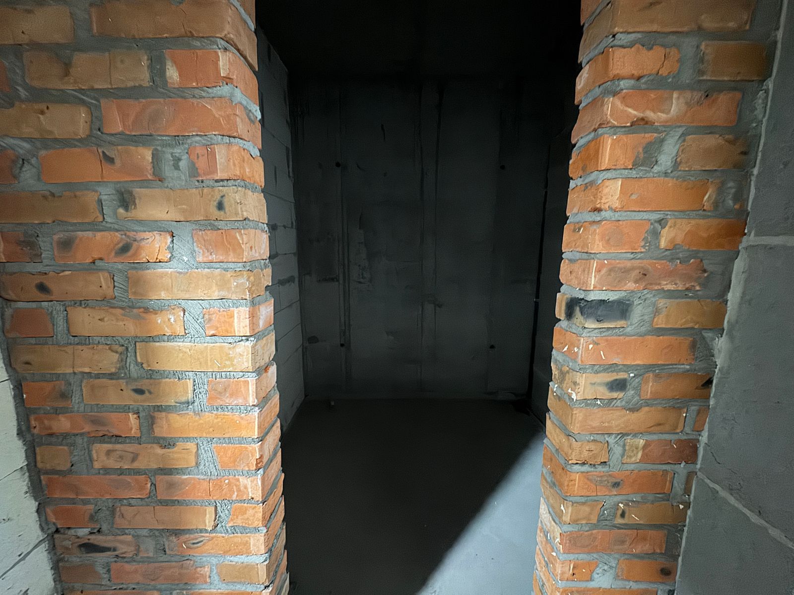 1839529900405615