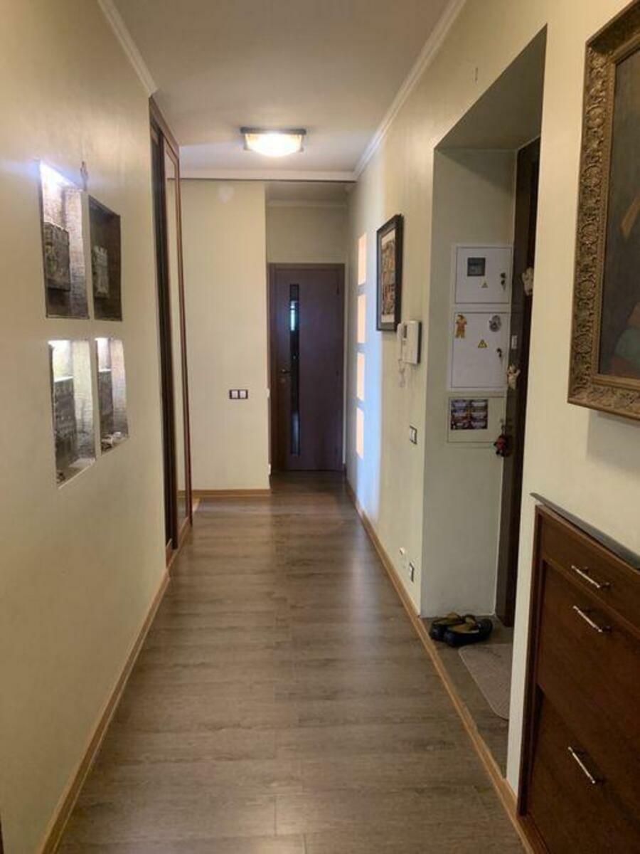 1838613532895617