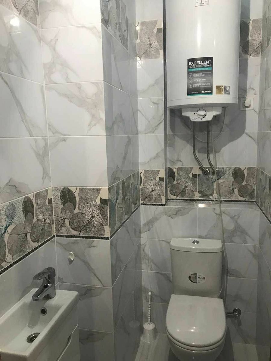1831633503575618