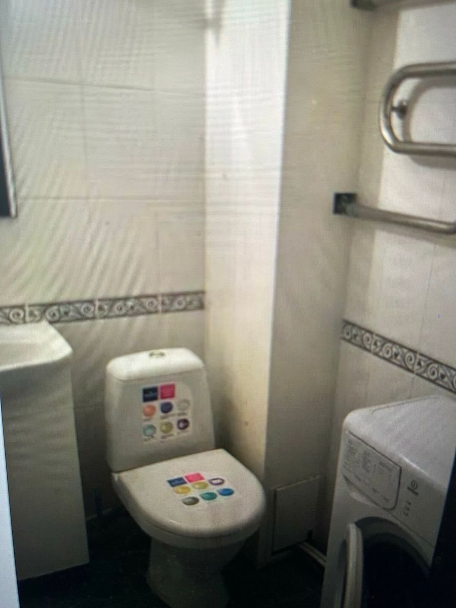 1838109289667618