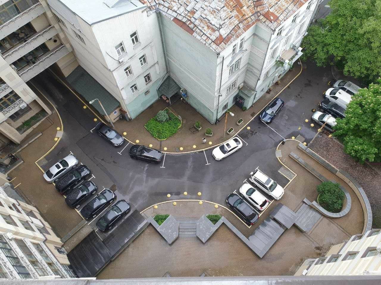 1833553465110619