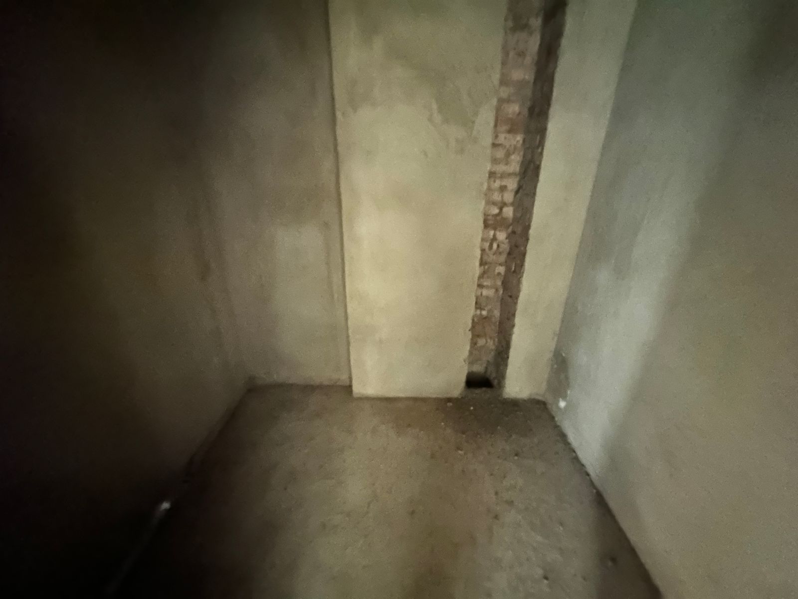 1833185889423620